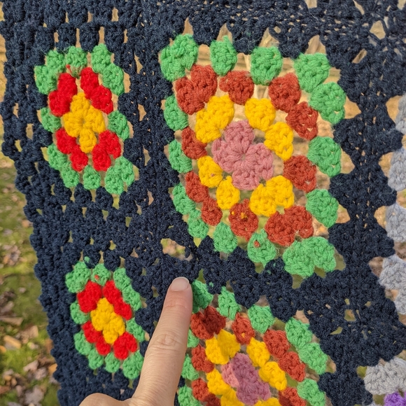 HANDMADE Granny Square Roseanne Square Crochet Knitted Afghan throw blanket - Picture 3 of 9